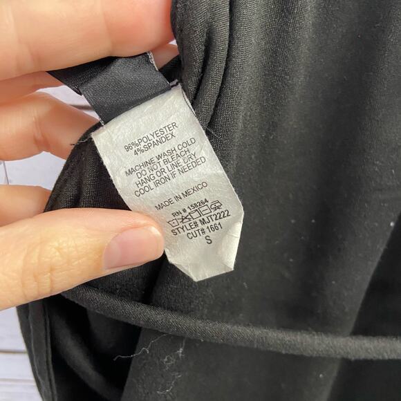 Windsor S Black So Hawt Halter Open Back Handkerchief Crop Top - Picture 6 of 8